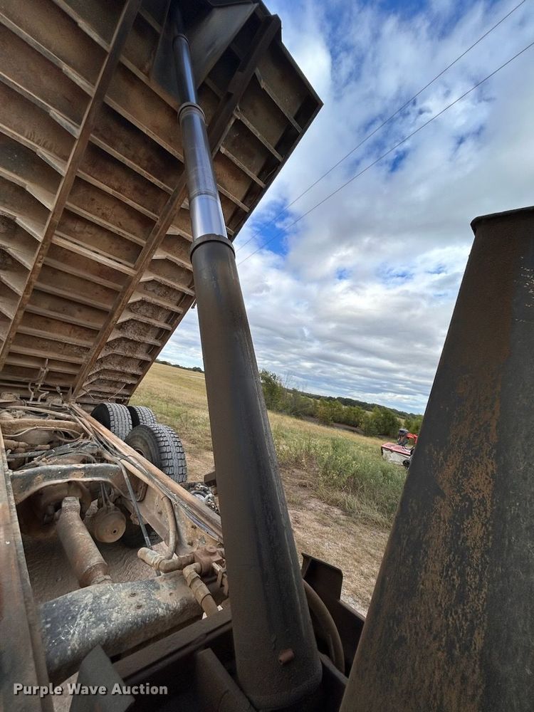 image for item DU3033 Davis dump bed