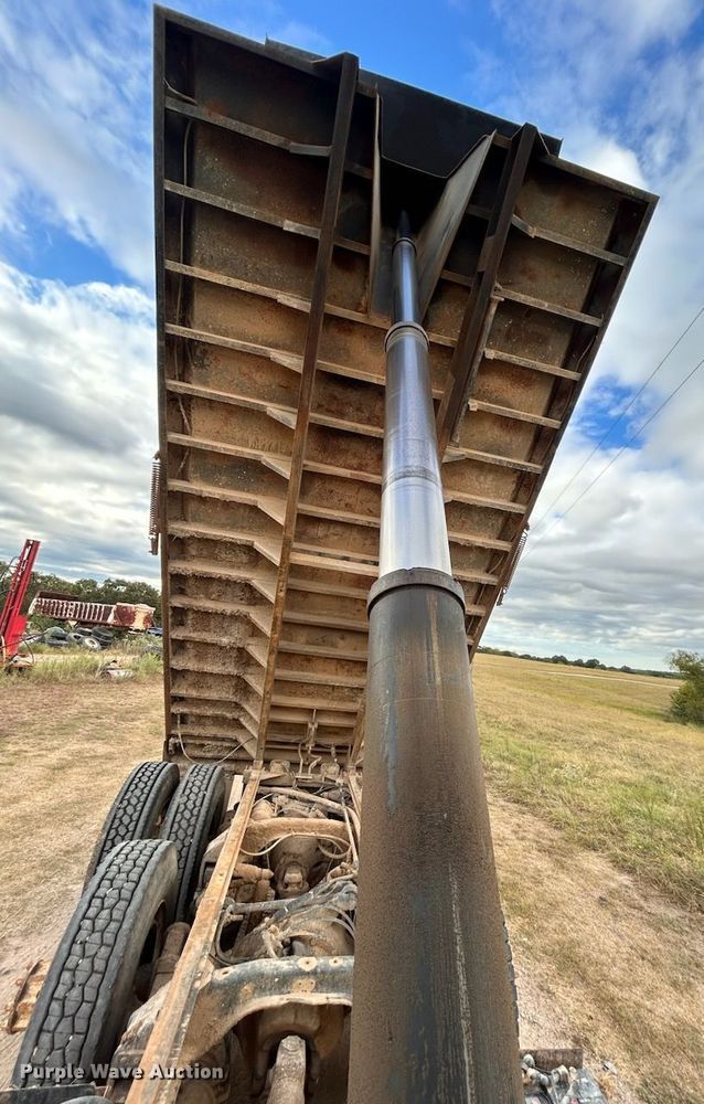 image for item DU3033 Davis dump bed