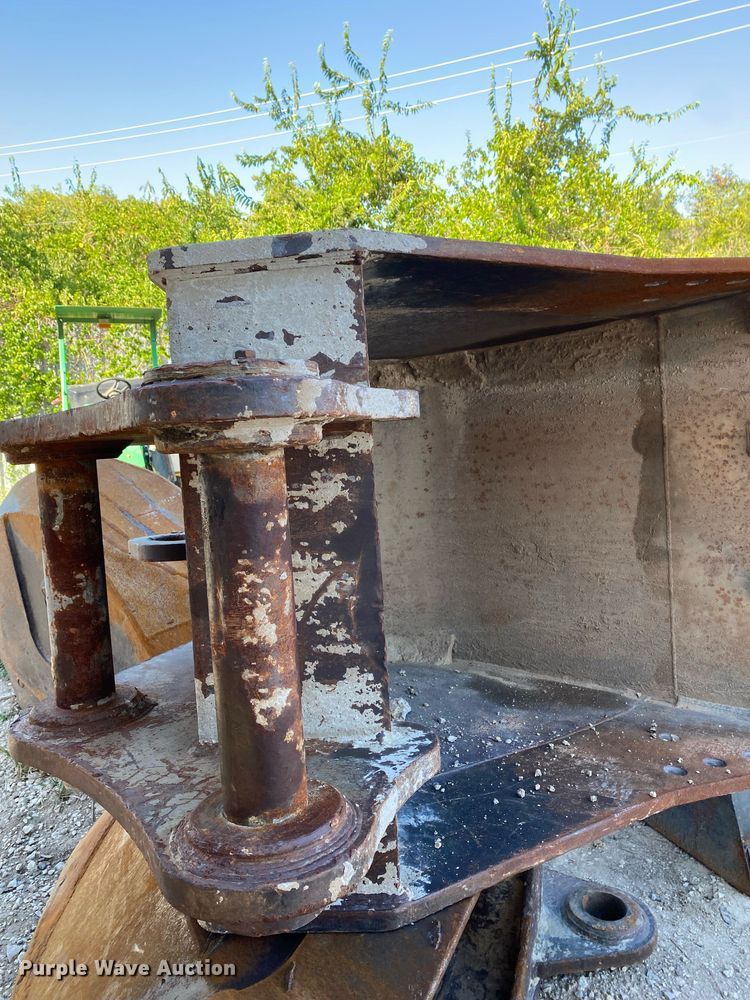 image for item DU3035 2015 Komatsu PC360LC-10 excavator