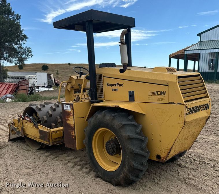 image for item DV2822 1995 Champion SuperPac 600p single drum vibratory roller