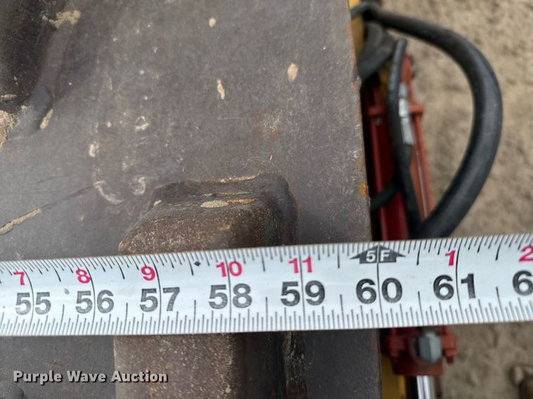 image for item DV2822 1995 Champion SuperPac 600p single drum vibratory roller