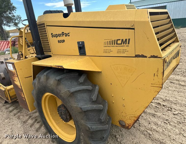 image for item DV2822 1995 Champion SuperPac 600p single drum vibratory roller