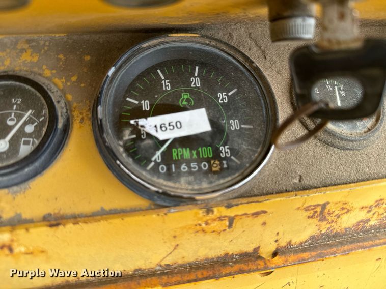 image for item DV2822 1995 Champion SuperPac 600p single drum vibratory roller