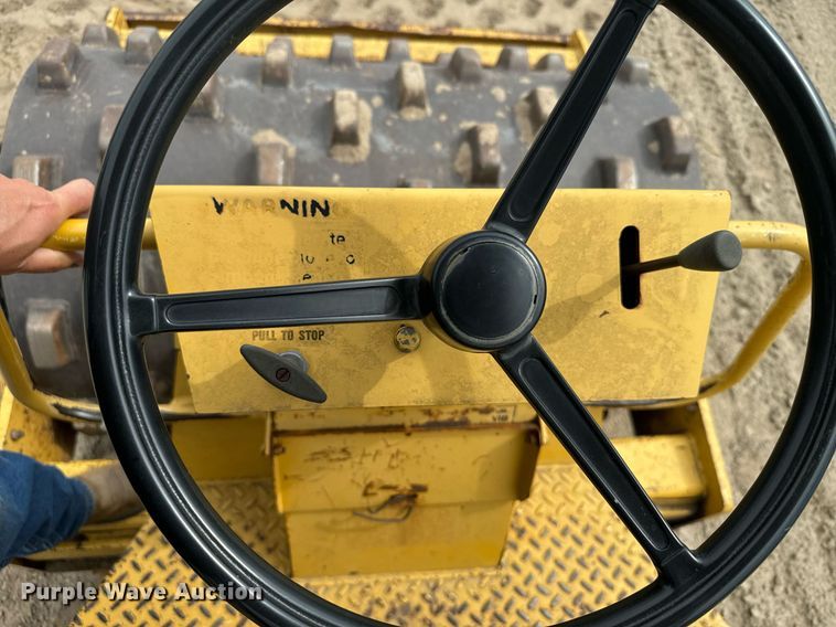 image for item DV2822 1995 Champion SuperPac 600p single drum vibratory roller