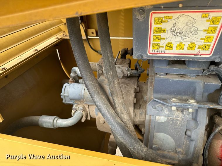 image for item DV2822 1995 Champion SuperPac 600p single drum vibratory roller