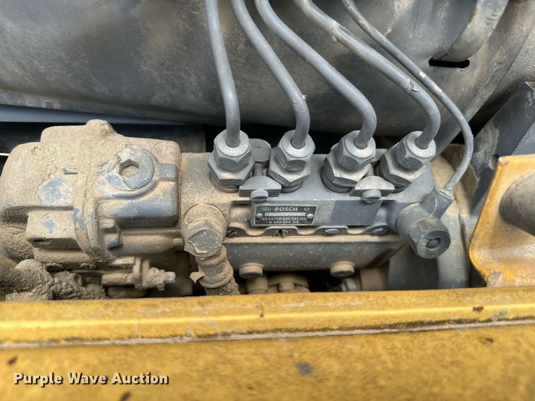 image for item DV2822 1995 Champion SuperPac 600p single drum vibratory roller