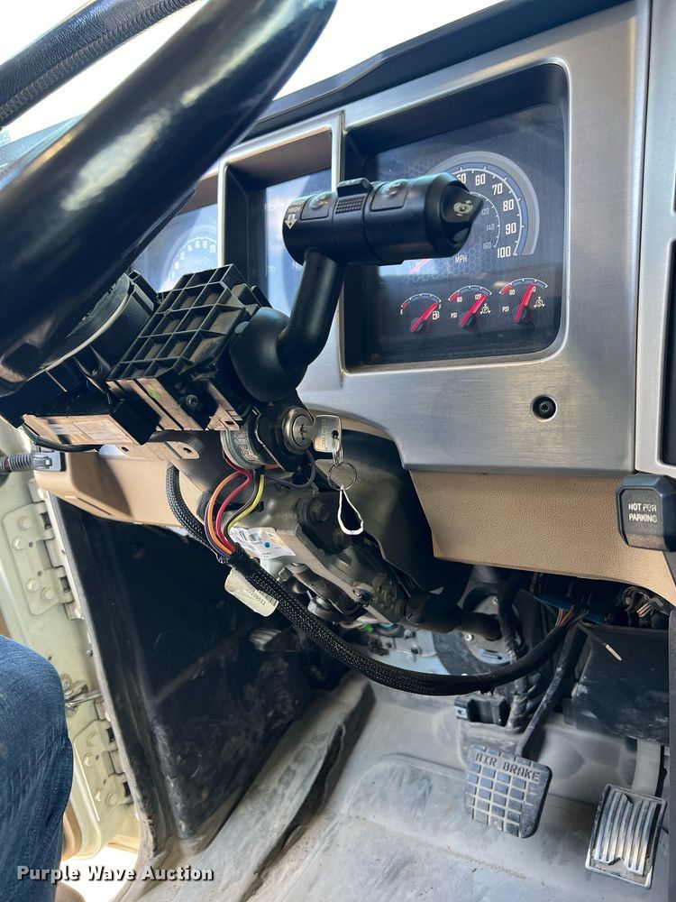 image for item DV5254 2019 Mack Granite dump truck