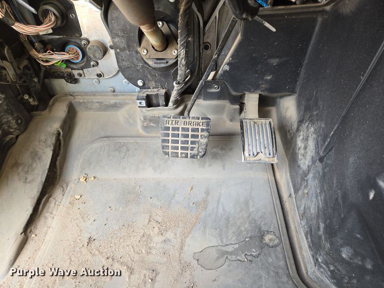 image for item DV5254 2019 Mack Granite dump truck