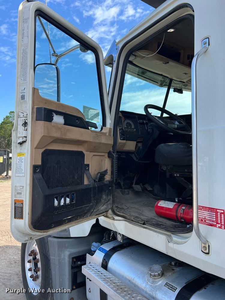 image for item DV5255 2019 Mack Granite dump truck