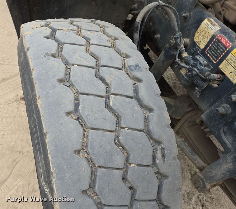 image for item DV5255 2019 Mack Granite dump truck