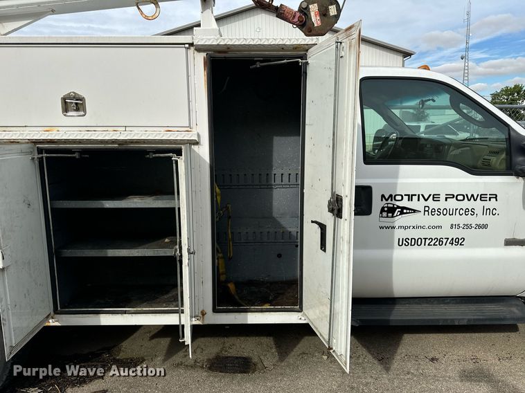 image for item DV5946 2007 Ford F550 Super Duty XL  utility / service truck