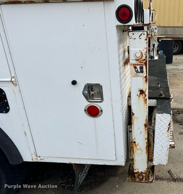 image for item DV5946 2007 Ford F550 Super Duty XL  utility / service truck