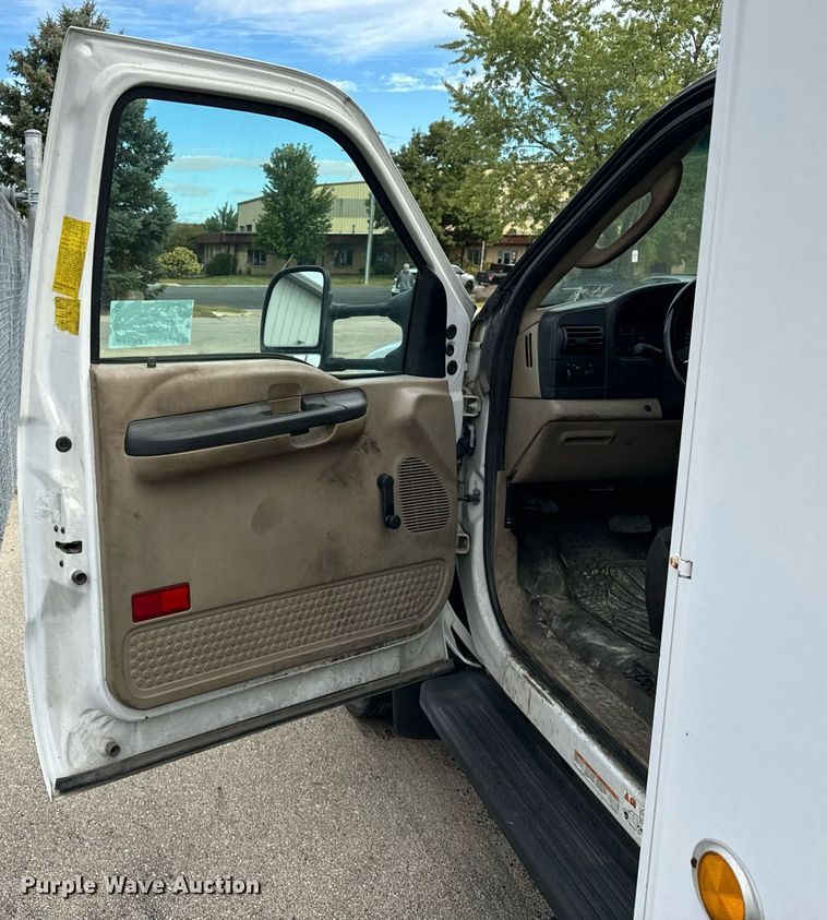 image for item DV5946 2007 Ford F550 Super Duty XL  utility / service truck
