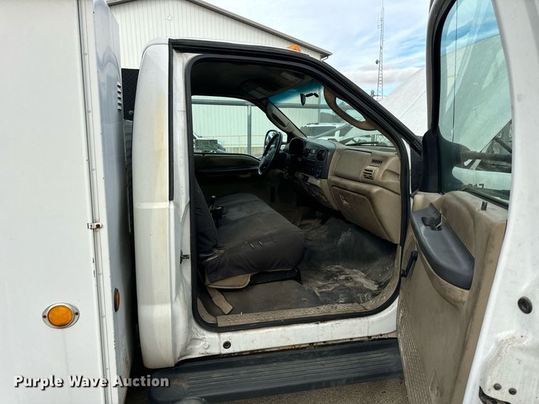 image for item DV5946 2007 Ford F550 Super Duty XL  utility / service truck