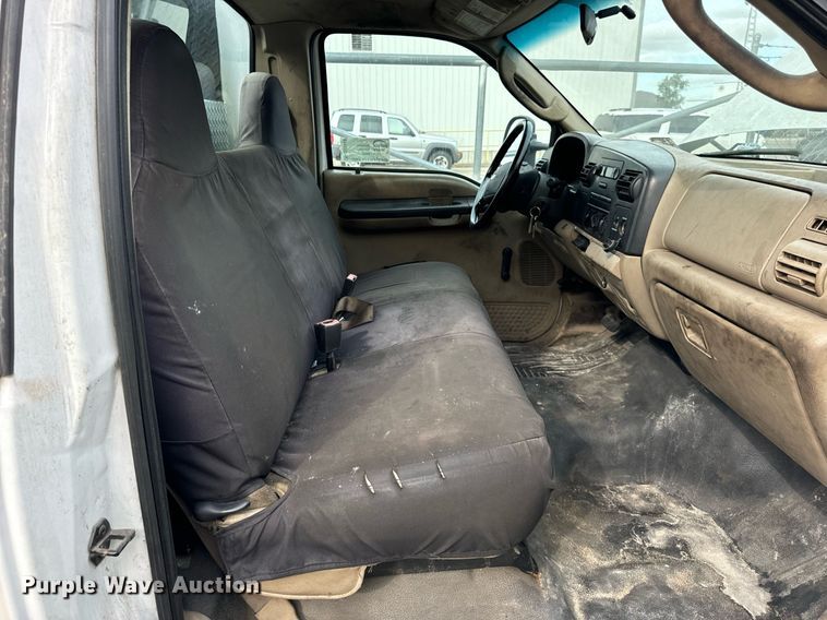 image for item DV5946 2007 Ford F550 Super Duty XL  utility / service truck