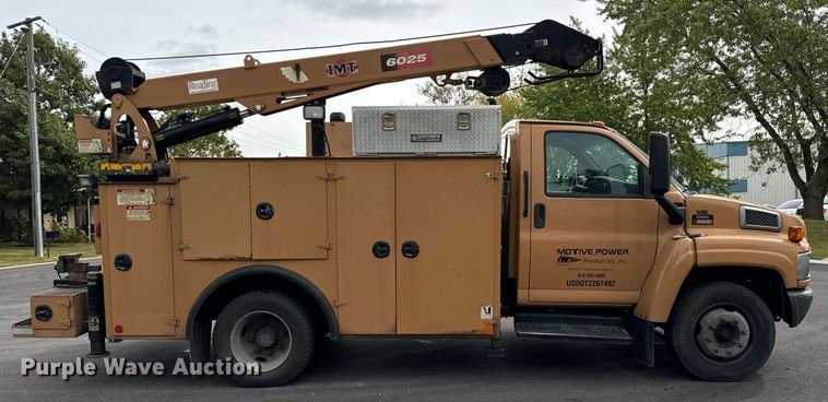 image for item DV5947 2008 GMC C5500 utility / service truck