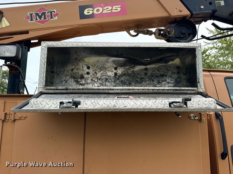 image for item DV5947 2008 GMC C5500 utility / service truck