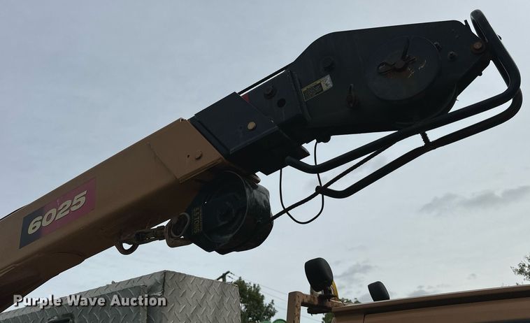 image for item DV5947 2008 GMC C5500 utility / service truck