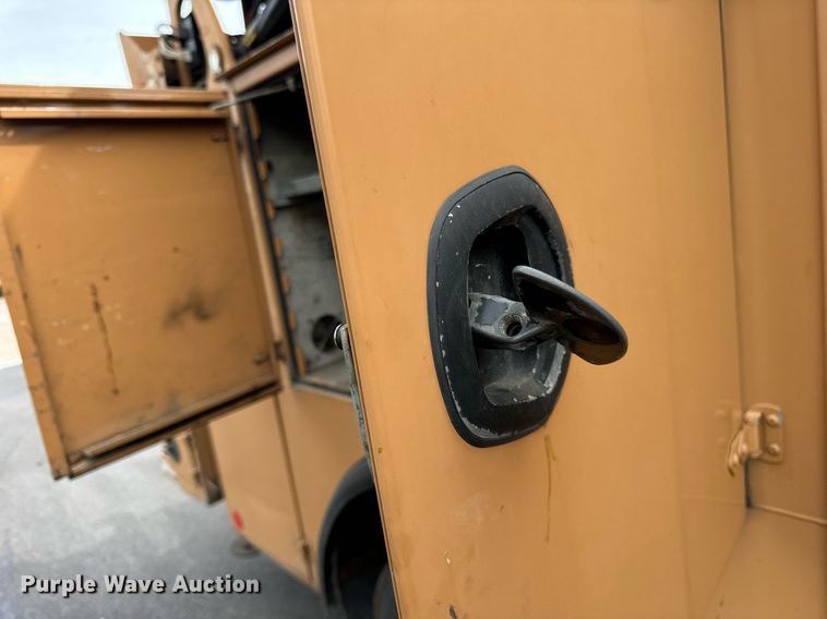 image for item DV5947 2008 GMC C5500 utility / service truck