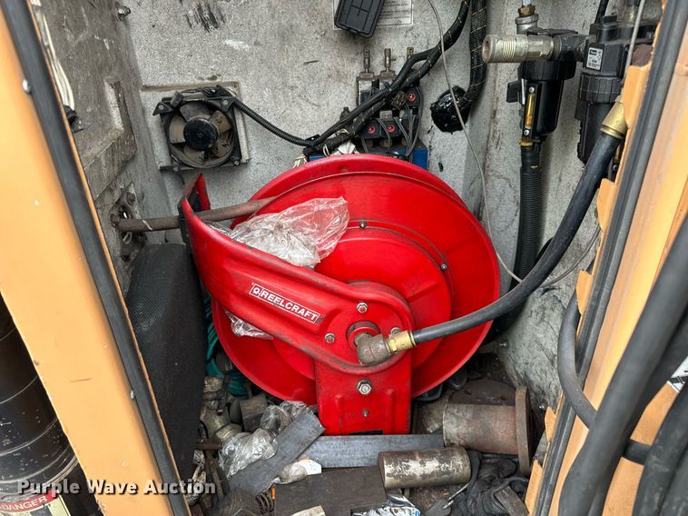 image for item DV5947 2008 GMC C5500 utility / service truck