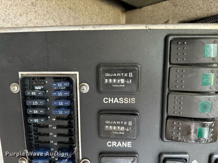 image for item DV5947 2008 GMC C5500 utility / service truck