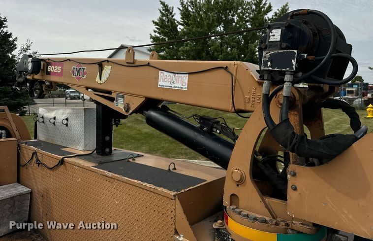 image for item DV5947 2008 GMC C5500 utility / service truck