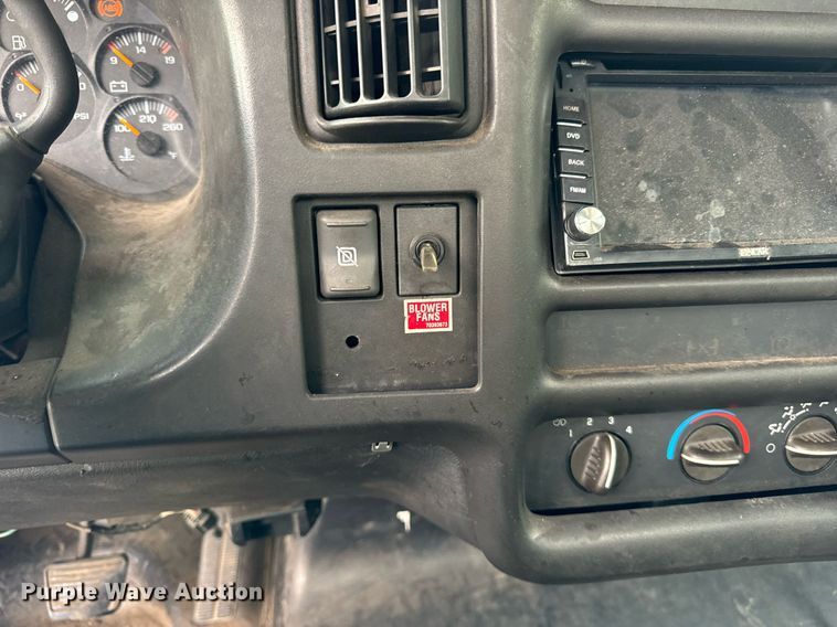 image for item DV5947 2008 GMC C5500 utility / service truck