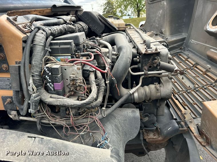 image for item DV5947 2008 GMC C5500 utility / service truck