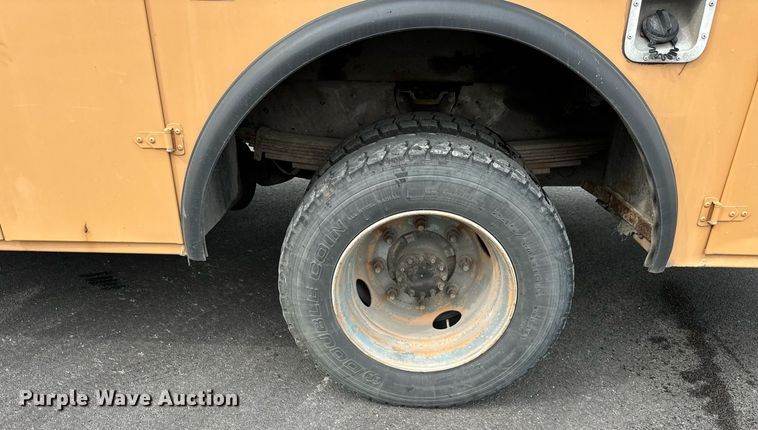 image for item DV5947 2008 GMC C5500 utility / service truck