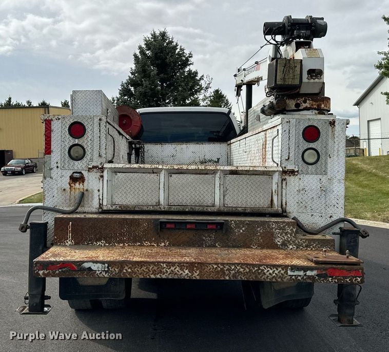 image for item DV5948 2004 Ford  F650 Super Duty  XL  utility / service truck