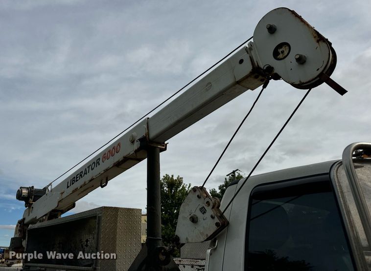 image for item DV5948 2004 Ford  F650 Super Duty  XL  utility / service truck