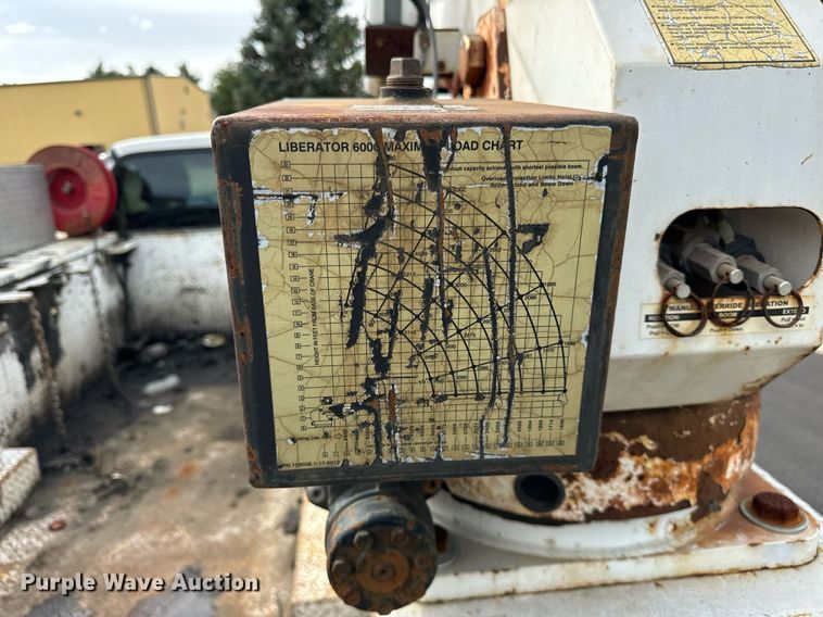 image for item DV5948 2004 Ford  F650 Super Duty  XL  utility / service truck