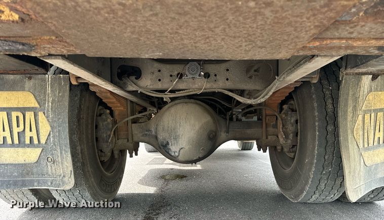 image for item DV5948 2004 Ford  F650 Super Duty  XL  utility / service truck