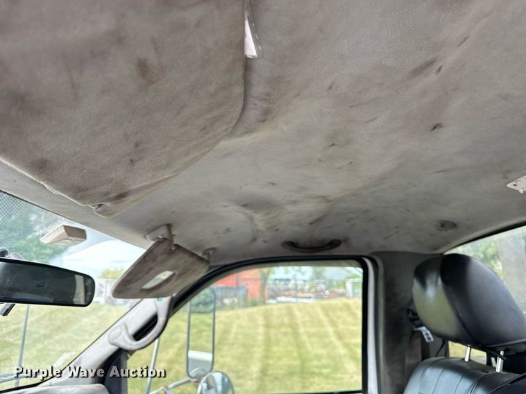 image for item DV5948 2004 Ford  F650 Super Duty  XL  utility / service truck