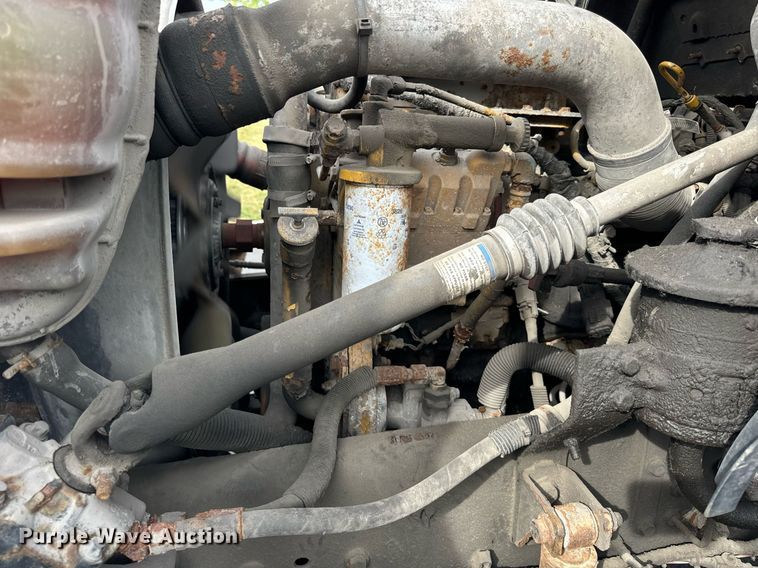 image for item DV5948 2004 Ford  F650 Super Duty  XL  utility / service truck