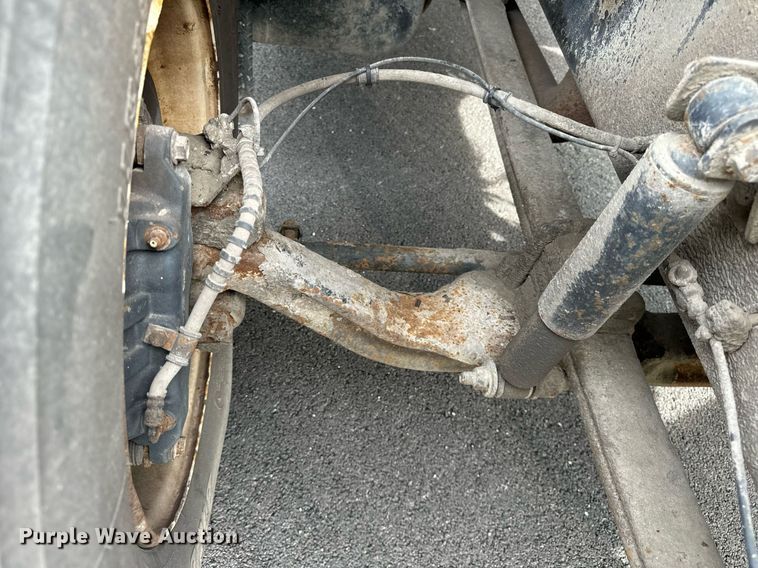 image for item DV5948 2004 Ford  F650 Super Duty  XL  utility / service truck