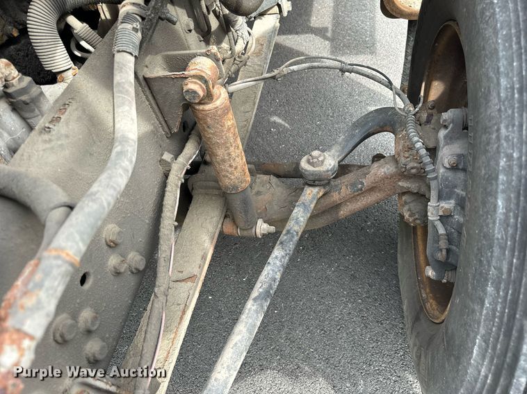 image for item DV5948 2004 Ford  F650 Super Duty  XL  utility / service truck