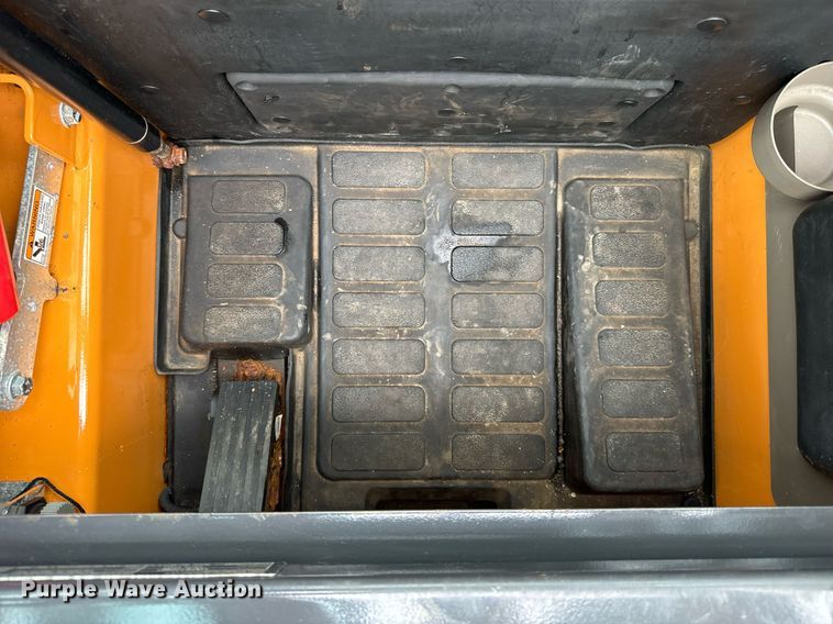 image for item DV5950 2016 Case SV280 skid steer loader