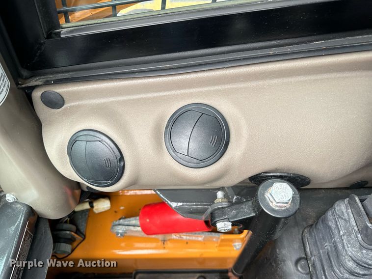 image for item DV5950 2016 Case SV280 skid steer loader