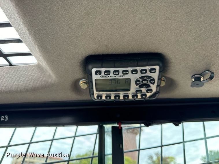 image for item DV5950 2016 Case SV280 skid steer loader