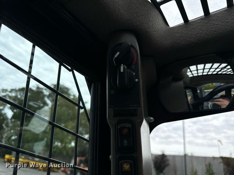 image for item DV5950 2016 Case SV280 skid steer loader