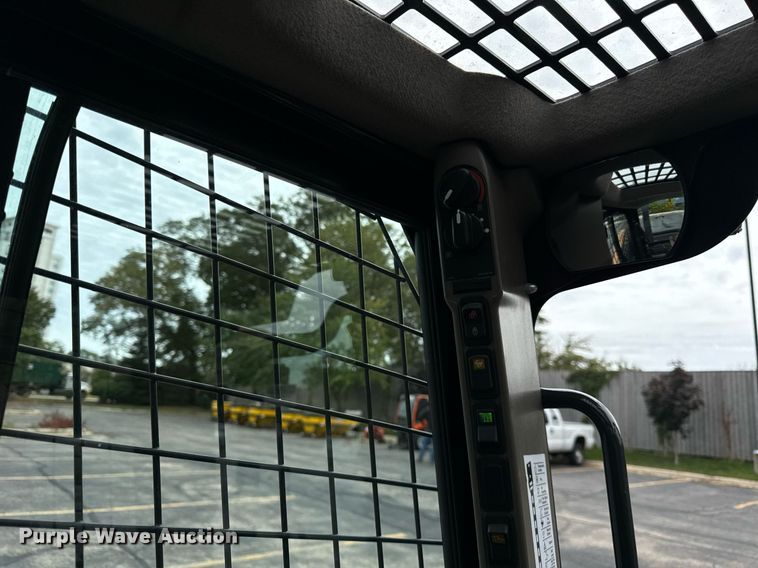 image for item DV5950 2016 Case SV280 skid steer loader