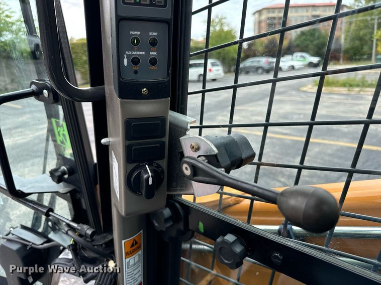 image for item DV5950 2016 Case SV280 skid steer loader