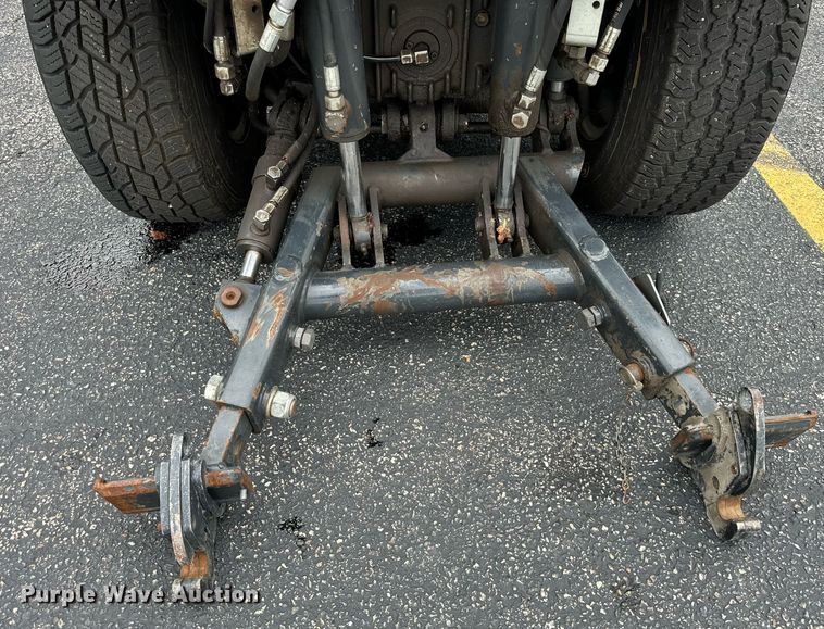 image for item DV5952 Holder C480 municipal tractor