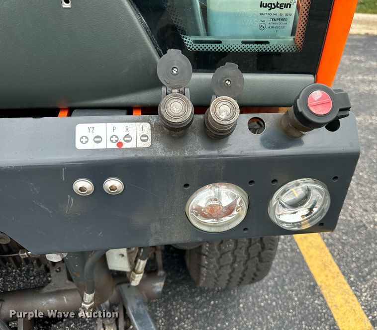 image for item DV5952 Holder C480 municipal tractor