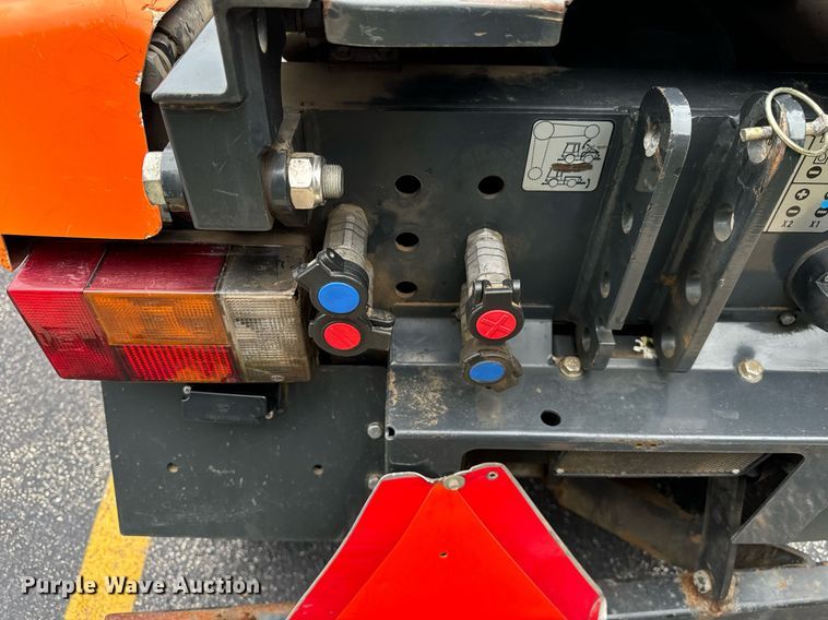 image for item DV5952 Holder C480 municipal tractor