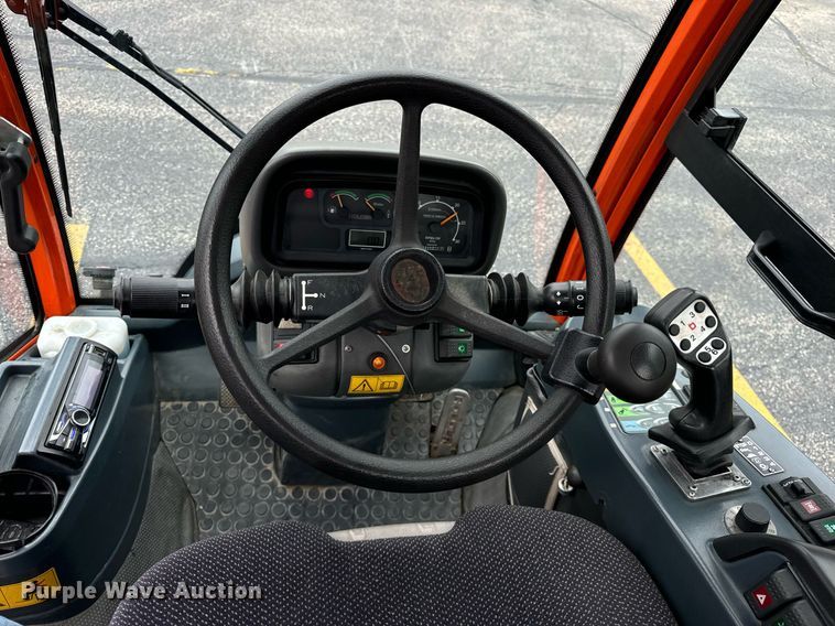 image for item DV5952 Holder C480 municipal tractor