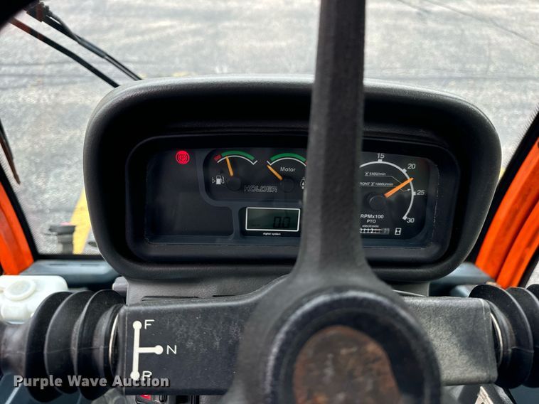 image for item DV5952 Holder C480 municipal tractor