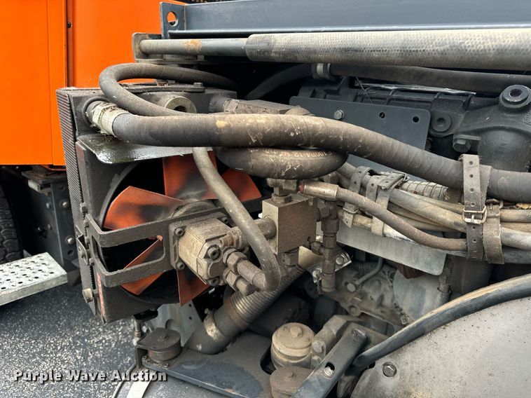 image for item DV5952 Holder C480 municipal tractor