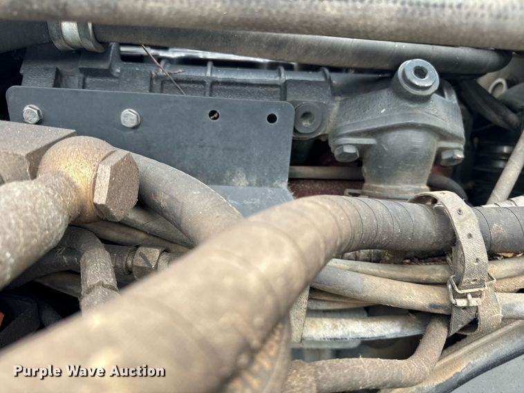 image for item DV5952 Holder C480 municipal tractor